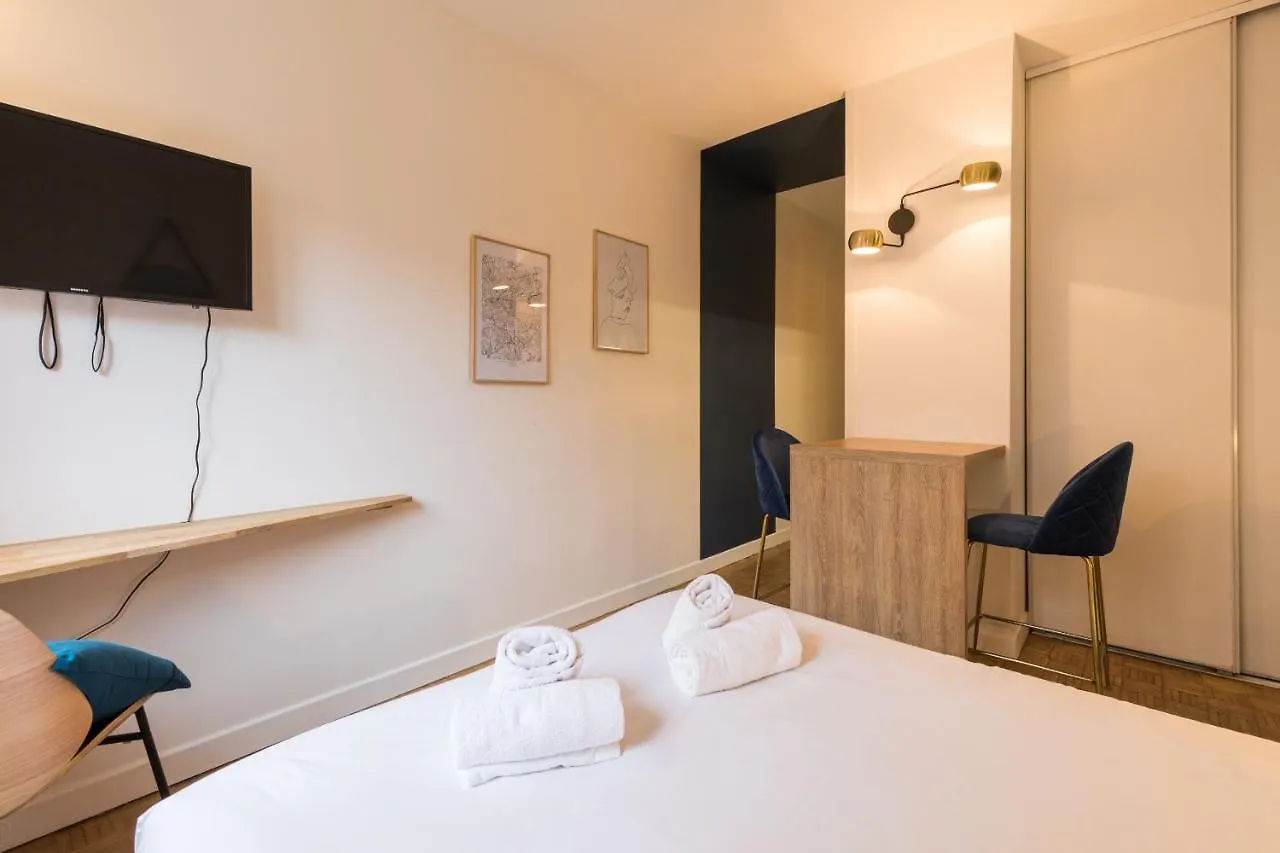 Dify Charme - Bord Du Rhone Apartment Lyon